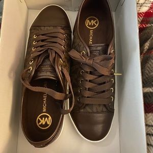 MK shoes